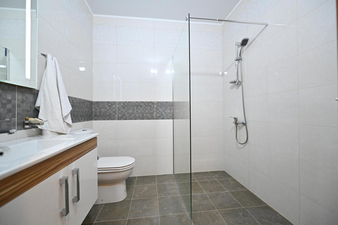 Hotel La Villa Gjakova Dış mekan fotoğraf