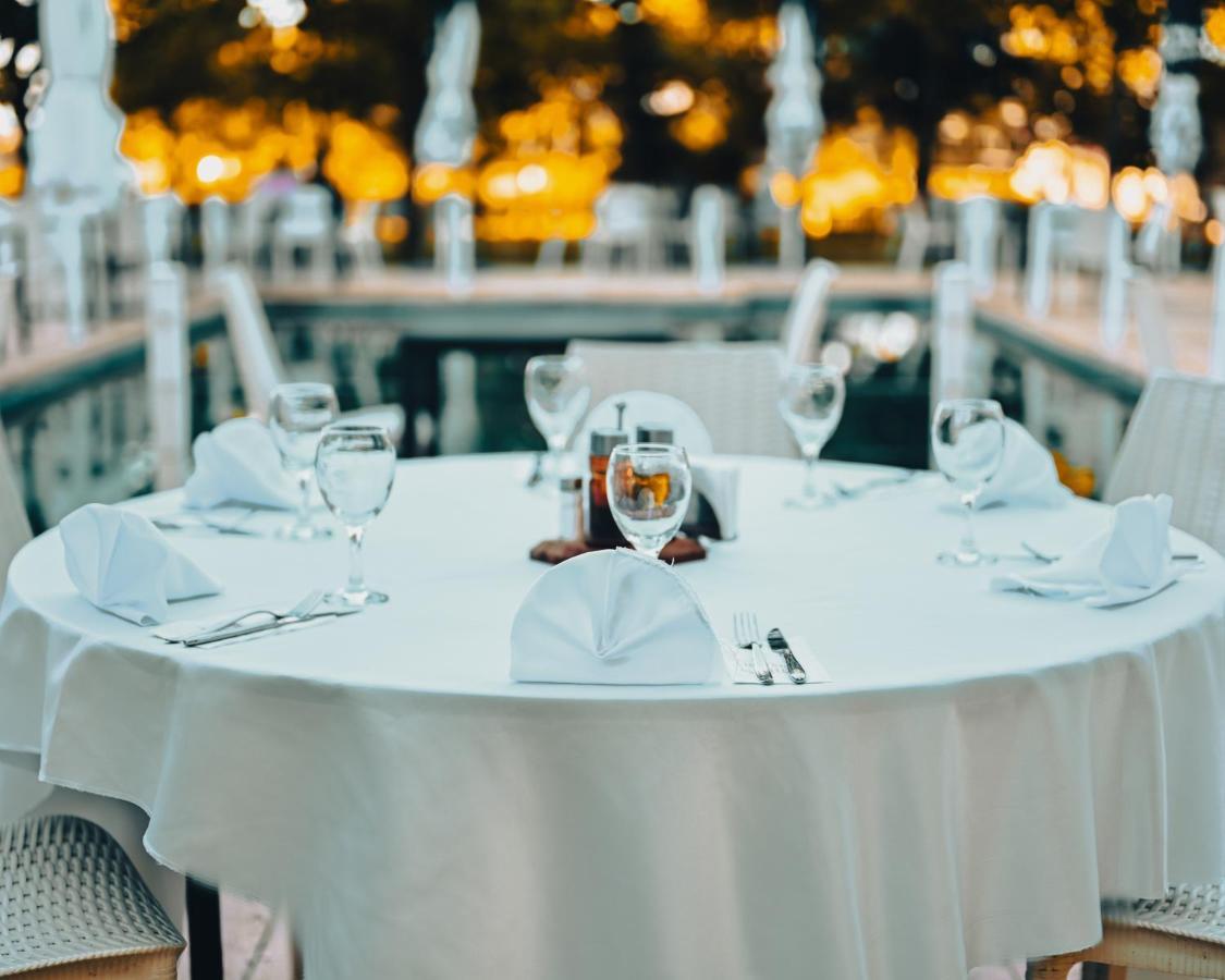Hotel La Villa Gjakova Dış mekan fotoğraf