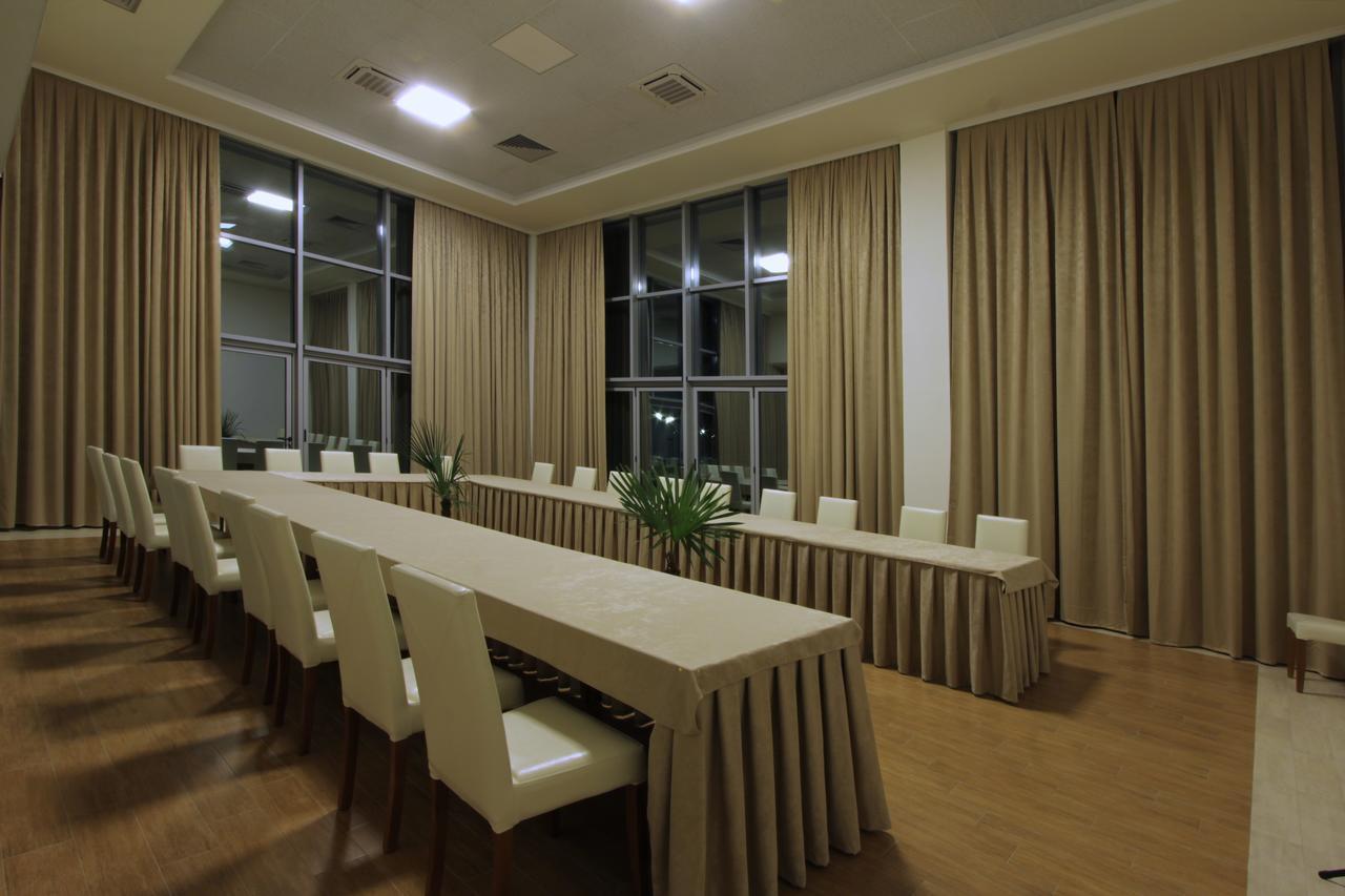 Hotel La Villa Gjakova Dış mekan fotoğraf