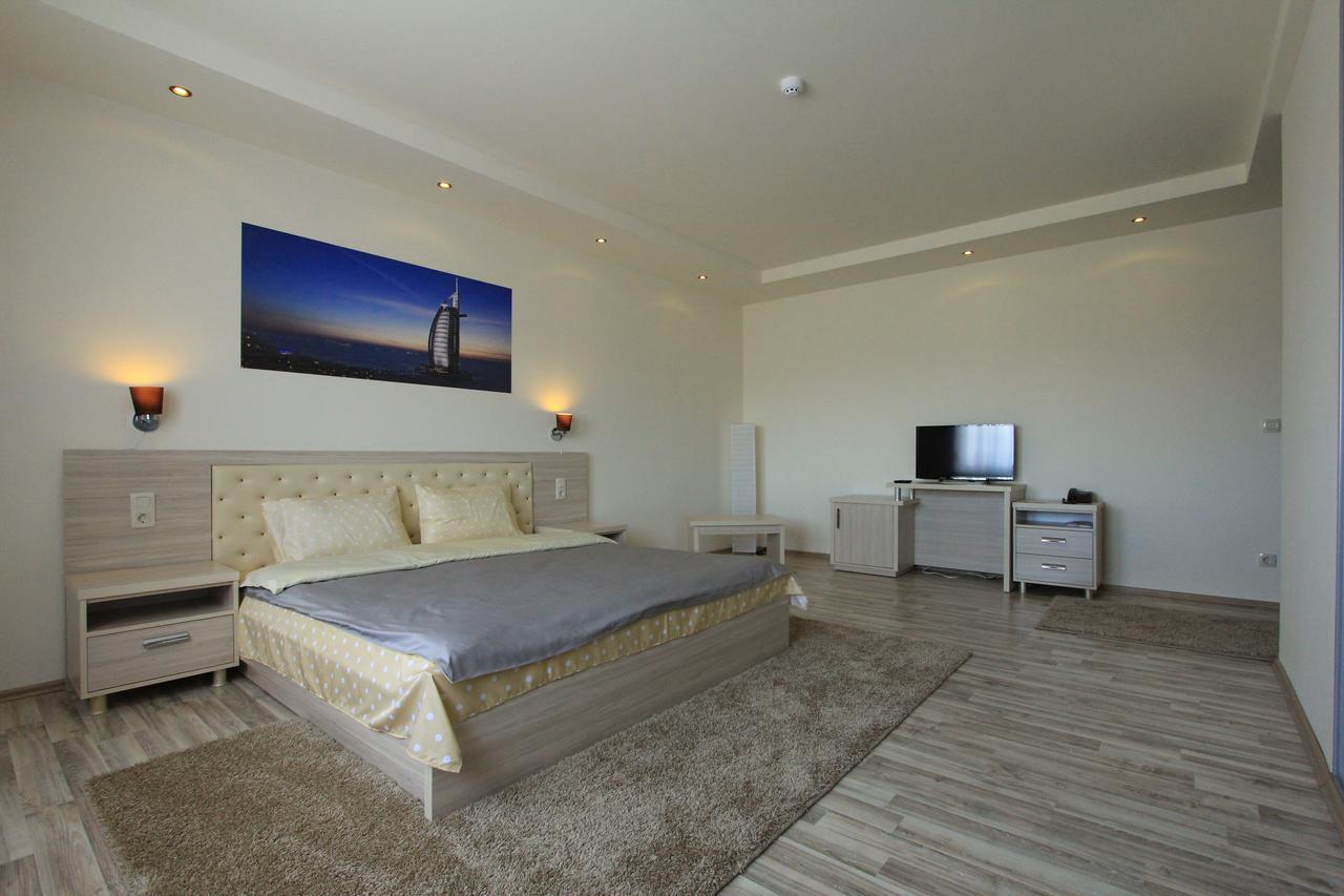 Hotel La Villa Gjakova Oda fotoğraf