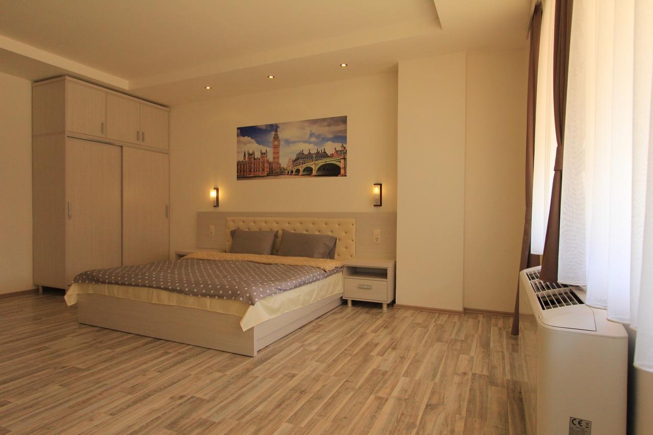 Hotel La Villa Gjakova Dış mekan fotoğraf